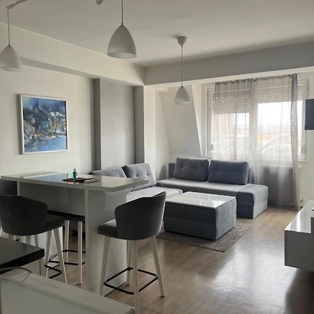 سكوبجي Cozy Apartment In The City Center المظهر الخارجي الصورة